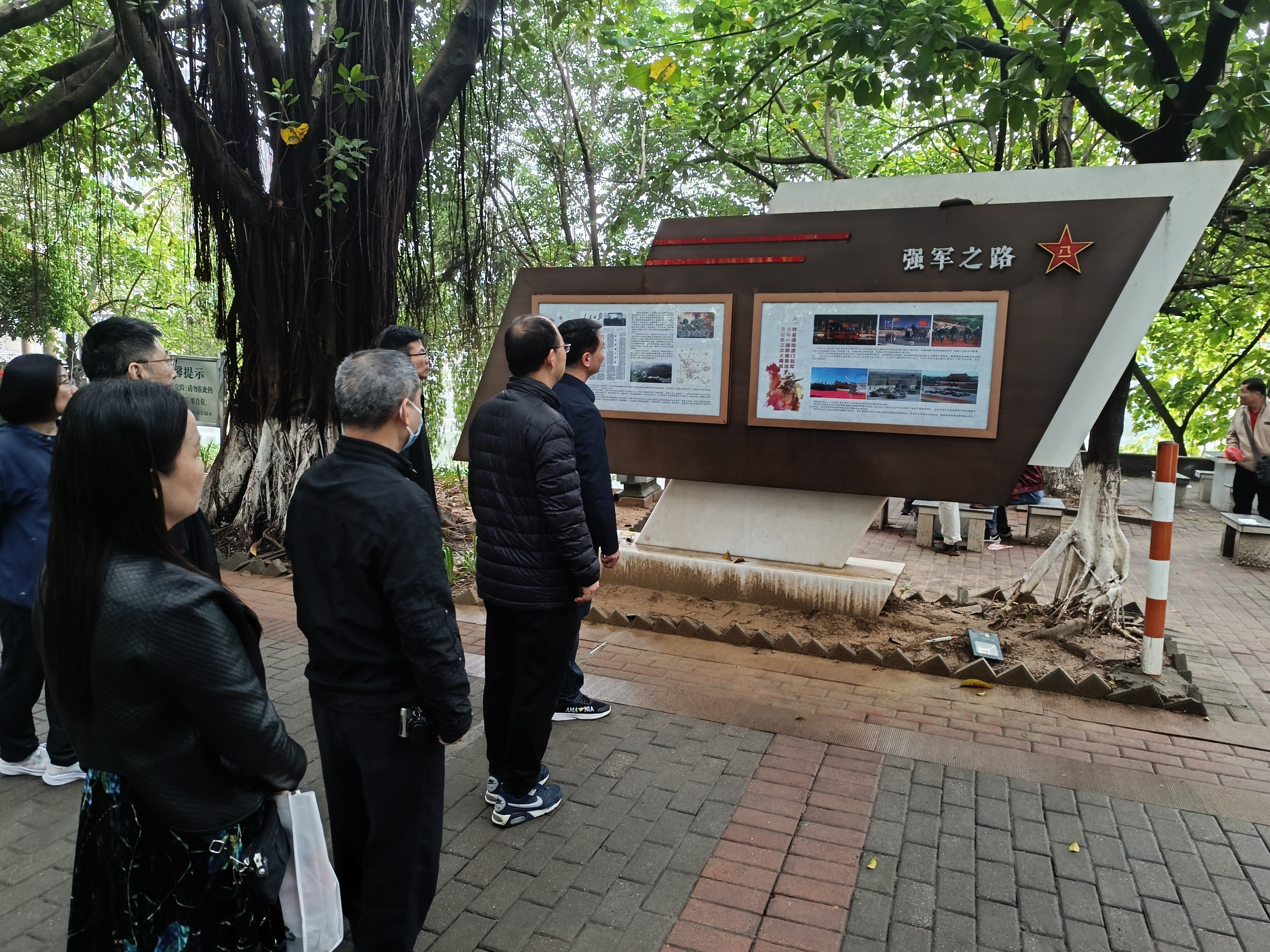 自動轉存圖片